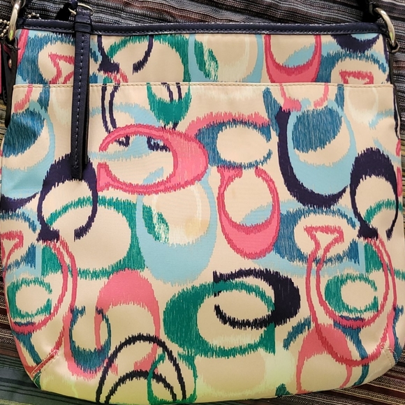 COACH- Signature! Ikat scribble print - Picture 5 of 6
